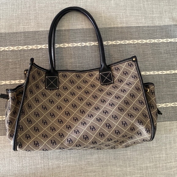 DOONEY & BOURKE Signature Tote Shoulder Bag Black Canvas - Picture 1 of 7